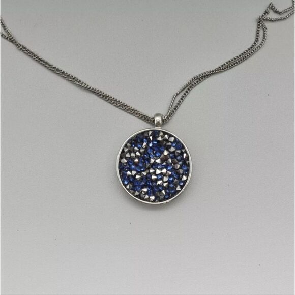 Kenneth Cole Necklace Blue Silver Tone Beaded Round Pendant 18 Inch Double Chain - Picture 3 of 11